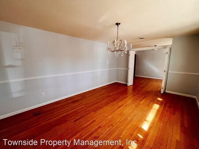 Building Photo - 4 br, 3 bath House - 232 Craig Dr.