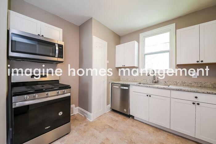 Primary Photo - 2141 Bunts Road