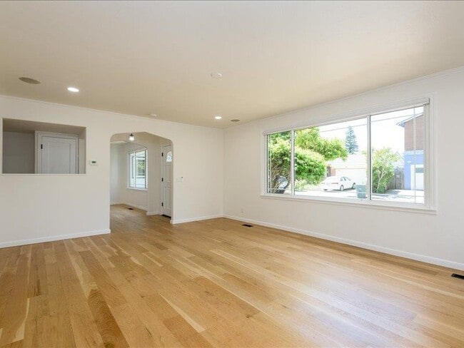 Foto del edificio - 1311 Woodland Ave