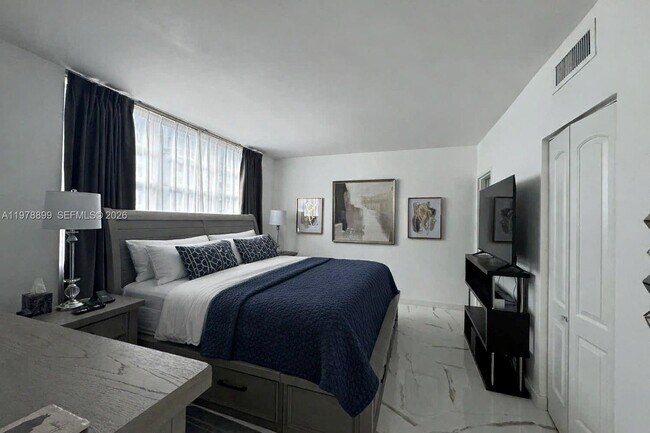 Foto del edificio - 999 Brickell Bay Dr