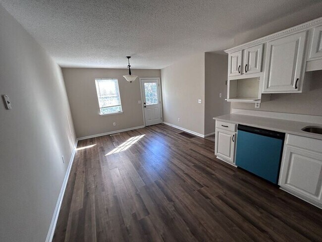 Foto del edificio - 171 Charleston Way