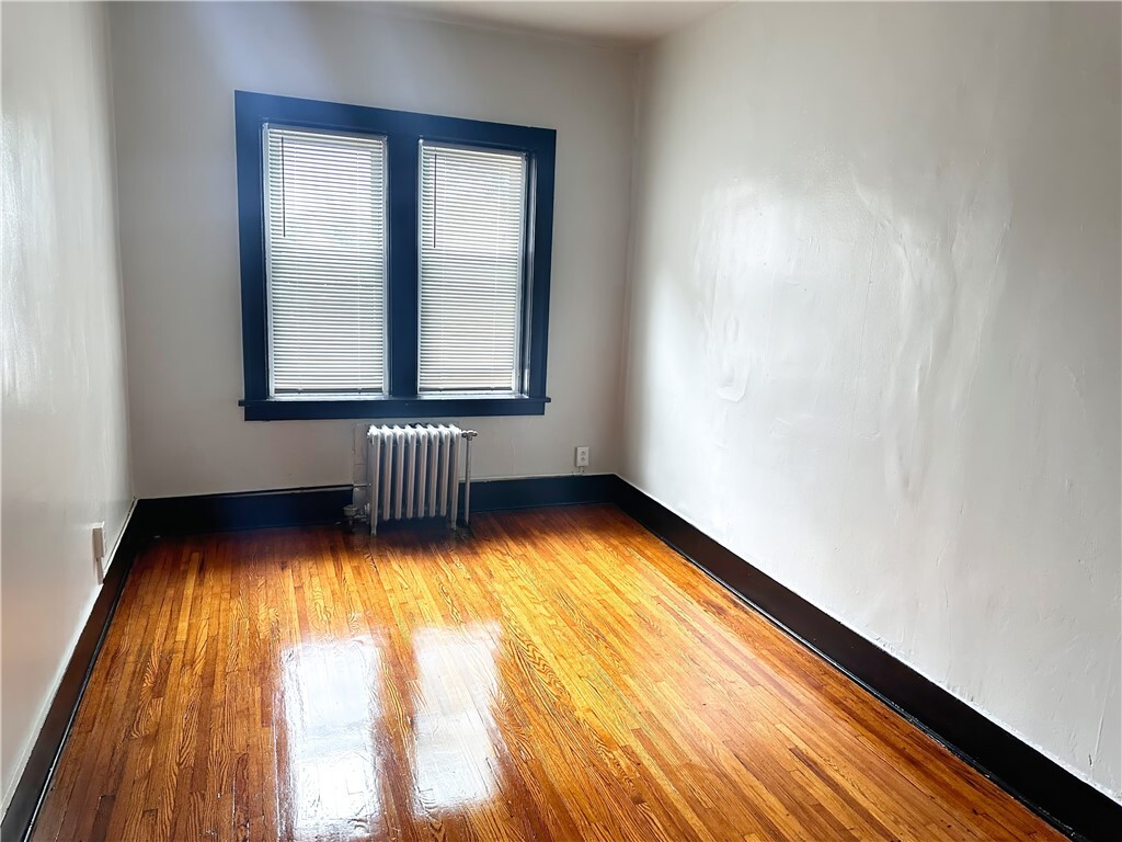 Foto del edificio - 401 Ridgeway Ave