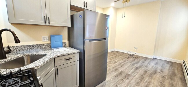 Foto del edificio - 207 S Union St