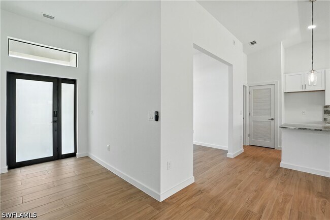 Building Photo - 2808 24th St SW