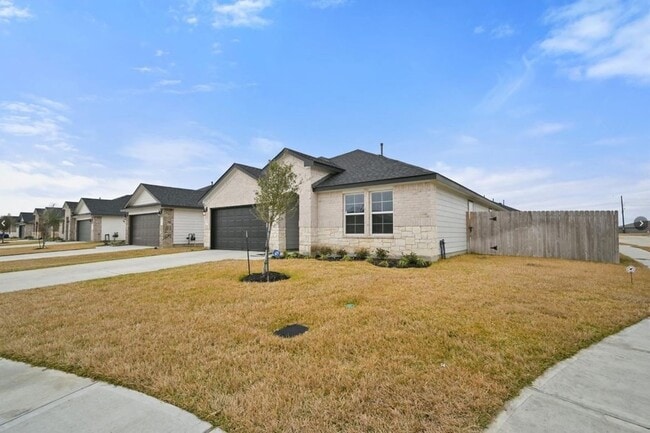 Photo - 1139 Hughes Crossing Dr House