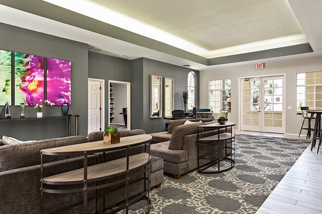 Building Photo - Stargate West