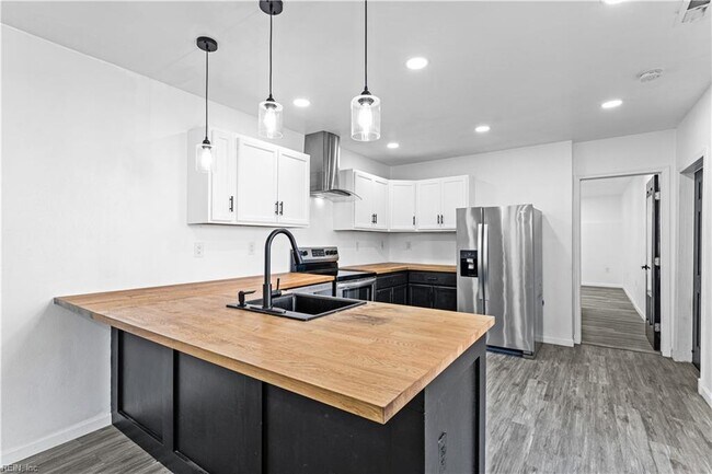 Building Photo - 3307 Marne Ave