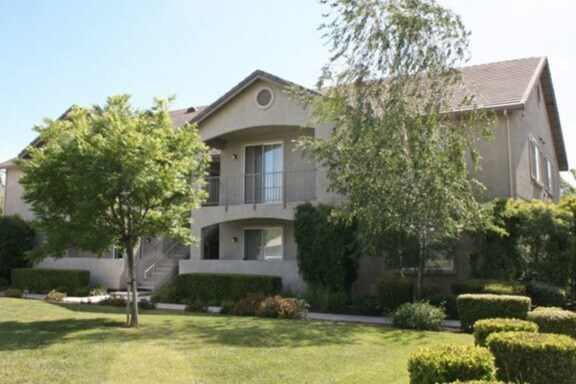 Foto del edificio - The Cottage Apartments