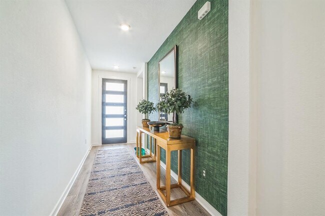 Foto del edificio - 2101 Centerline Ln