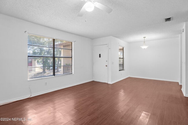 Building Photo - 476 Lombard St