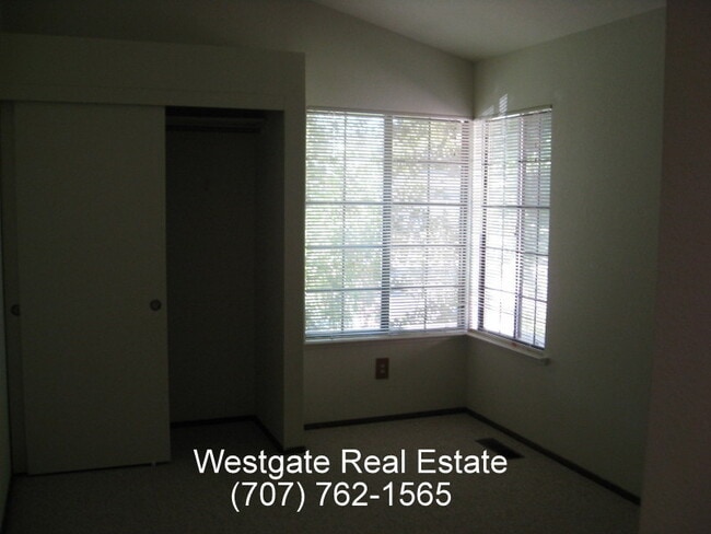 Building Photo - 26 Dupree Ct