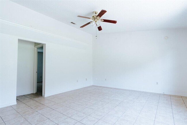 Foto del edificio - 23393 Nameless Rd