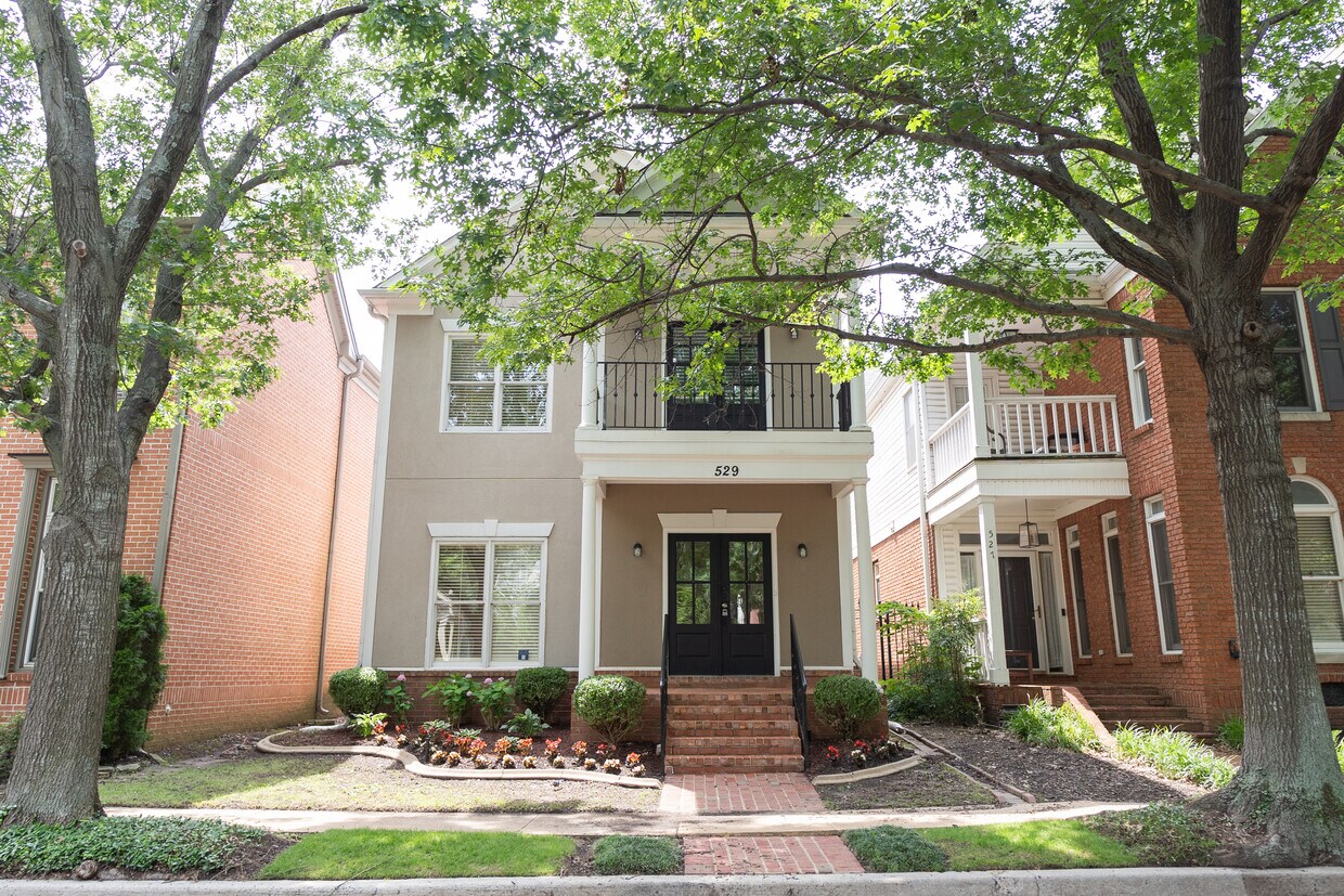 Foto principal - 529 Monteigne Blvd