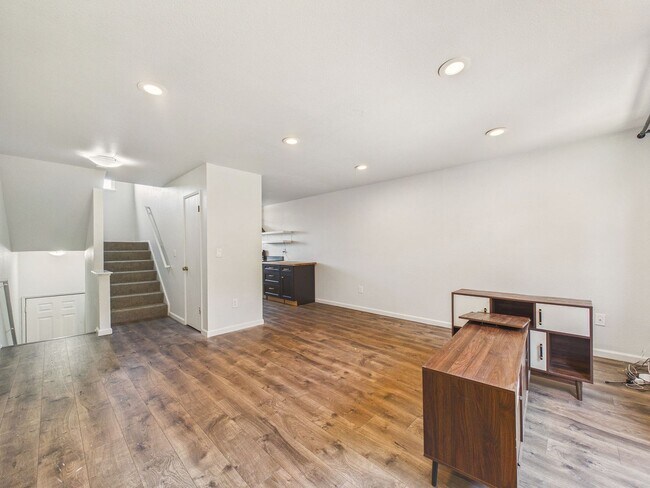 Building Photo - Updated 2 Bed / 1.5 Bath Townhome – In-Unit Washer & Dryer + Garage Parking – $2,800/month