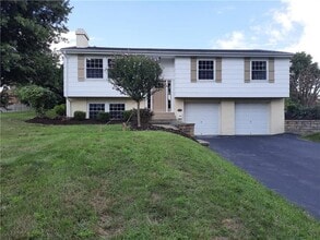 Building Photo - 1313 Star Ridge Dr