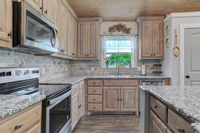 Building Photo - 244 Immigrant Trail Rd