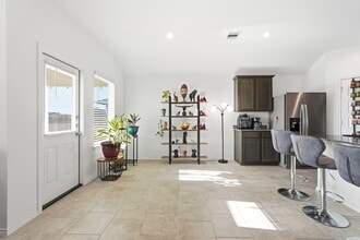 Building Photo - 1046 Appaloosa Ln