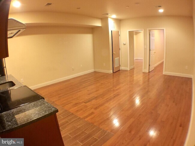 Foto del edificio - 1241 Vine St