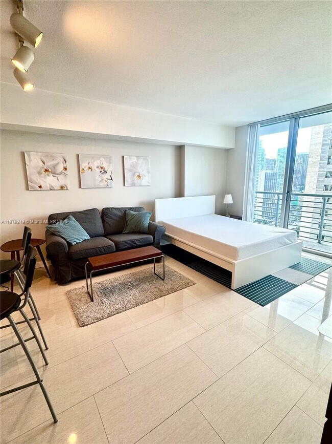 Foto del edificio - 335 S Biscayne Blvd