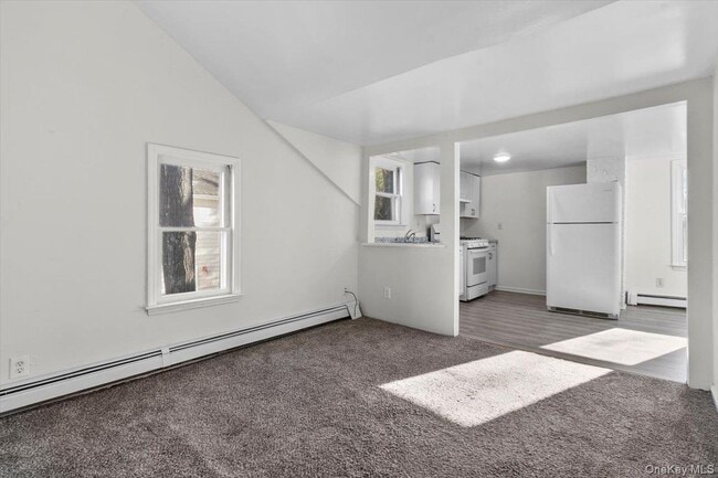 Building Photo - 36 Anderson Rd