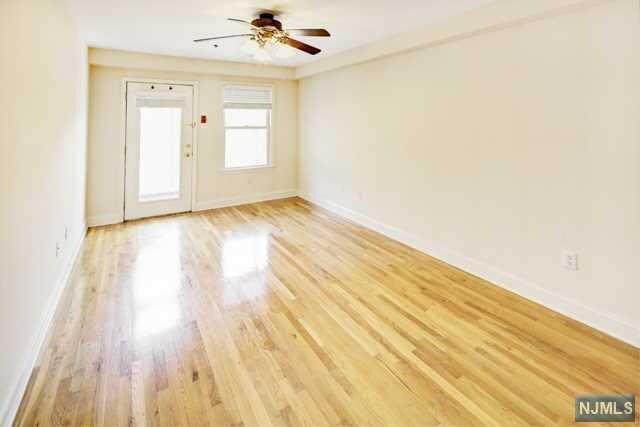 Foto del edificio - 515 Monroe St