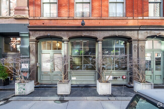 Building Photo - 13 Harrison St
