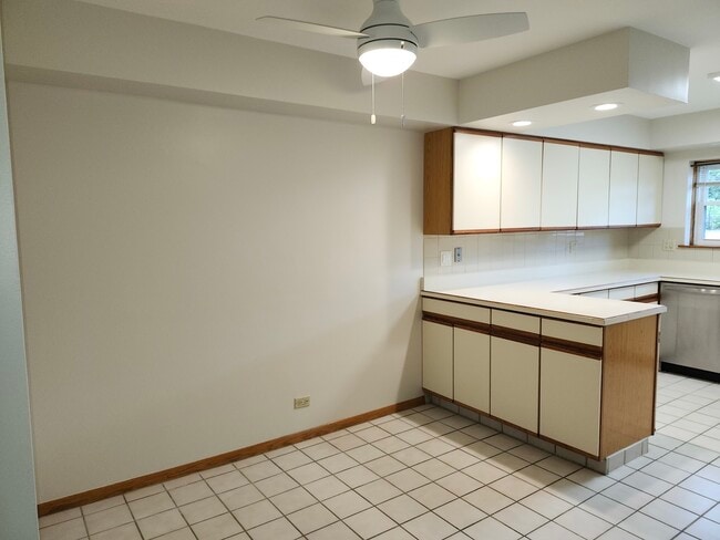 Foto del edificio - 6800 N Overhill Ave