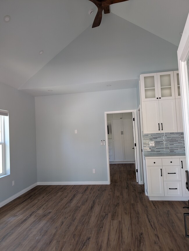 Building Photo - 6719 Rudnick Ave