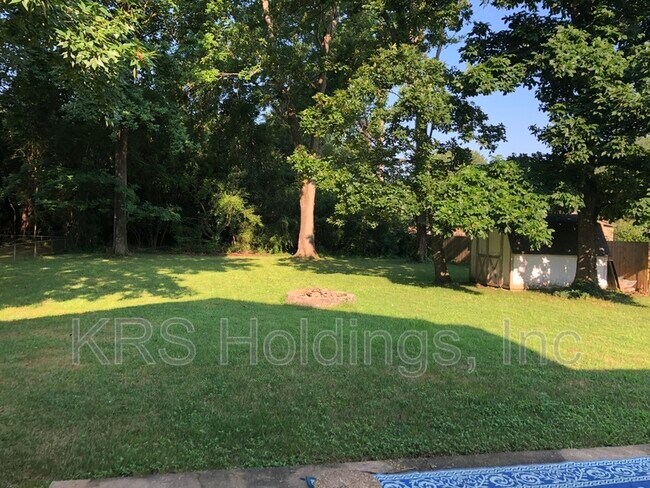 Building Photo - 311 Ronald Dr