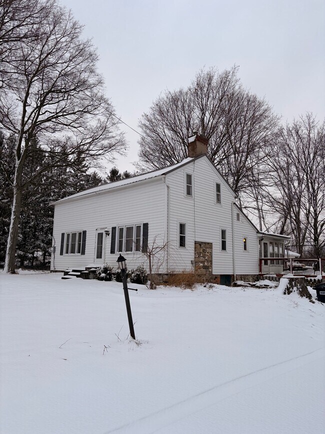 Foto del edificio - 2644 E Sherman Hollow Rd