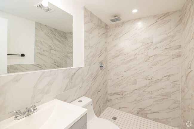 Apartamento 3 Cuarto de baño - 3011 SW 1st Ave