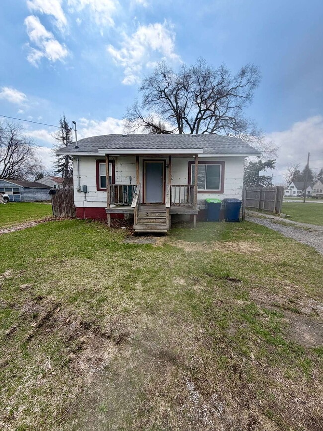 Building Photo - 2516 Bewick St