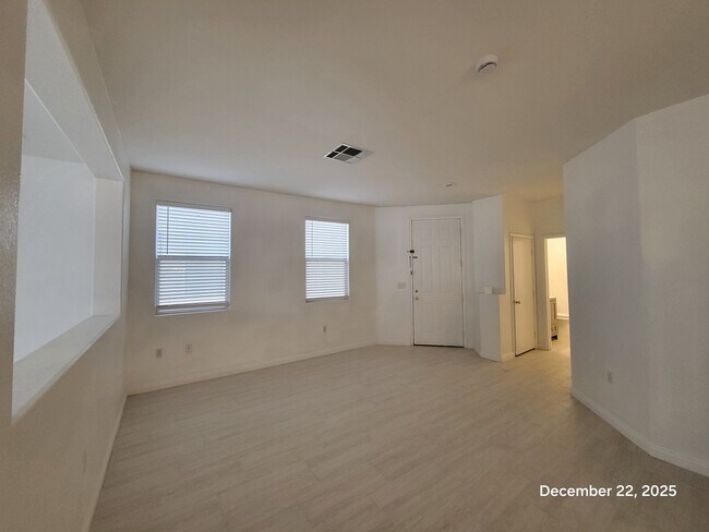 Foto del edificio - 204 Hickory Heights Ave