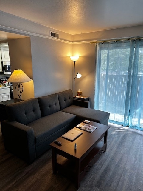 Living area coffee table top down, top opens up - 6955 N 2200 W