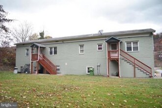 Building Photo - 44 Radio Station Rd