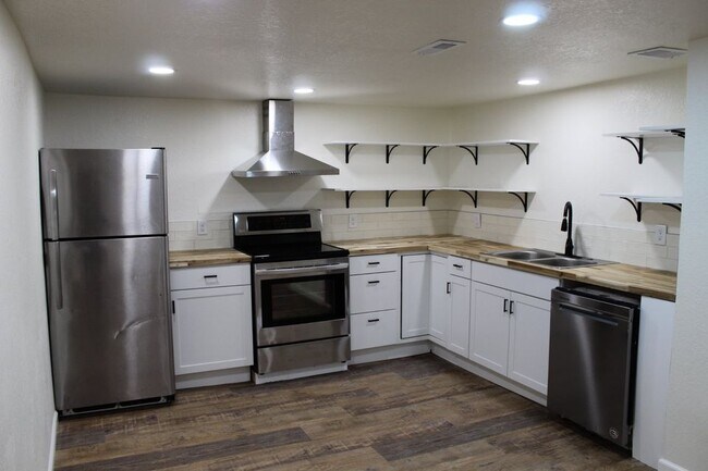 Foto del edificio - 6543 Gray St