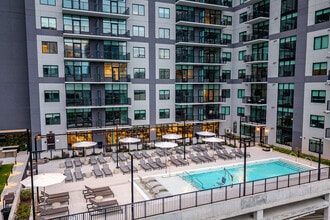 Building Photo - Grace