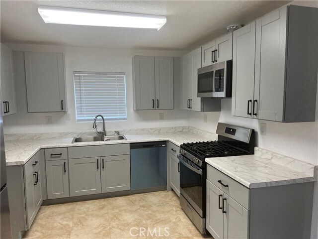 Building Photo - 9155 Cedros Ave