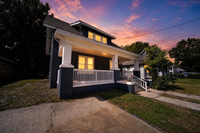 Building Photo - 511 Hammond St