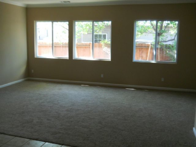 Foto del edificio - House For Rent in Tracy