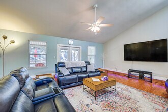 Building Photo - 8411 Brixton-SI ID1386179P