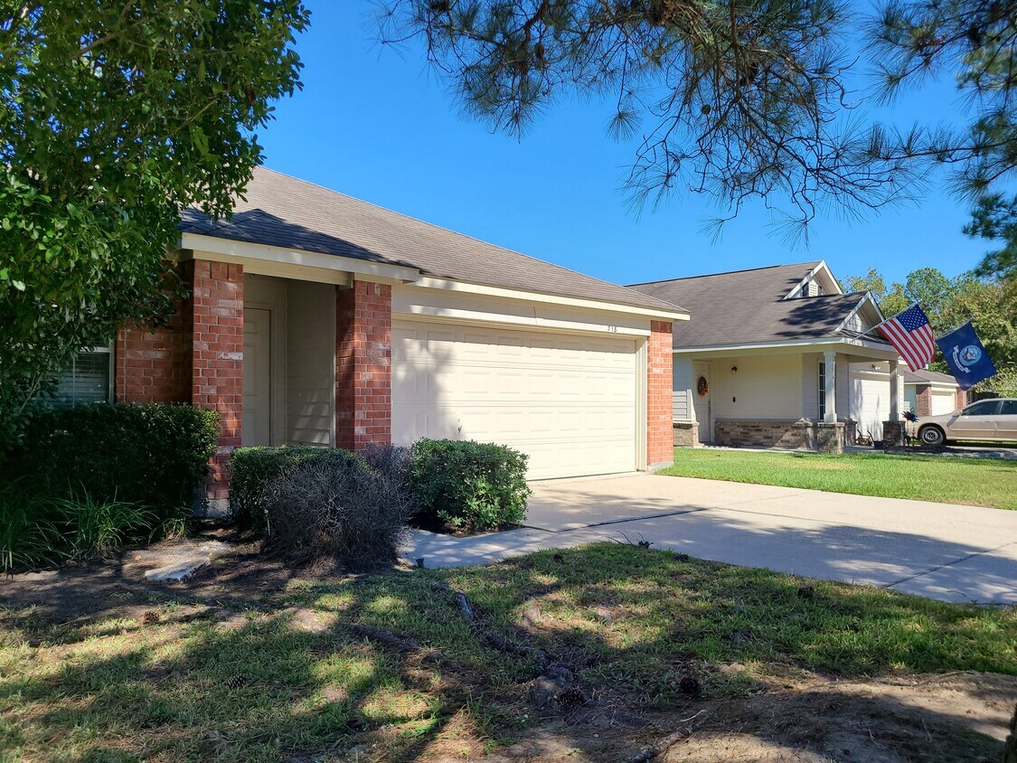 Primary Photo - 718 Silver Cliff Ln