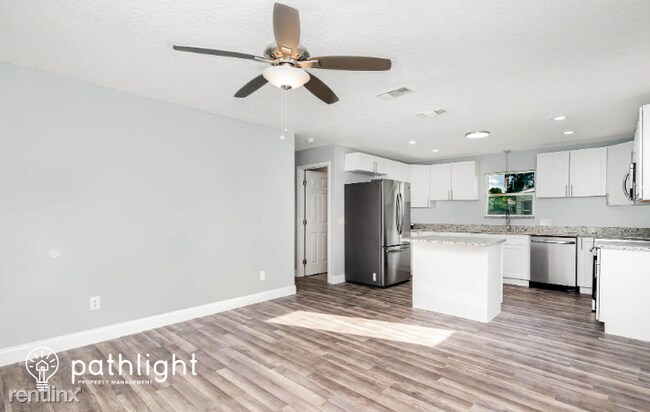 Foto del edificio - 3 br, 1 bath House - 506 Collings Street S...