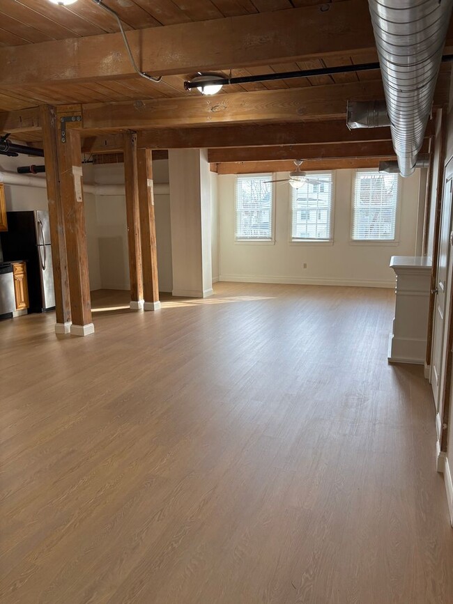 Interior Photo - Bostonian Shoe Lofts