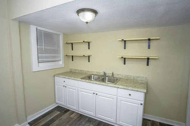 Photo - 1810 Burnet Street House