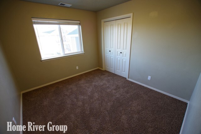 Building Photo - 16563 N Investor Loop