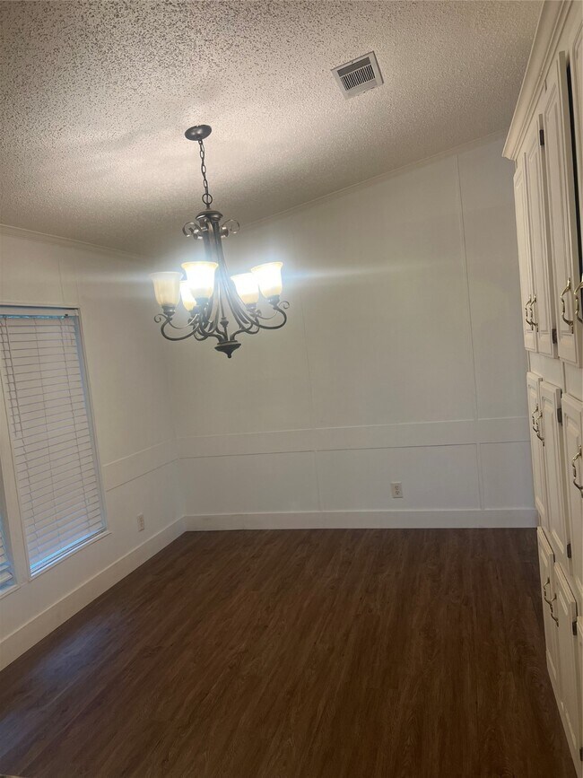 Foto del edificio - 10312 FM457