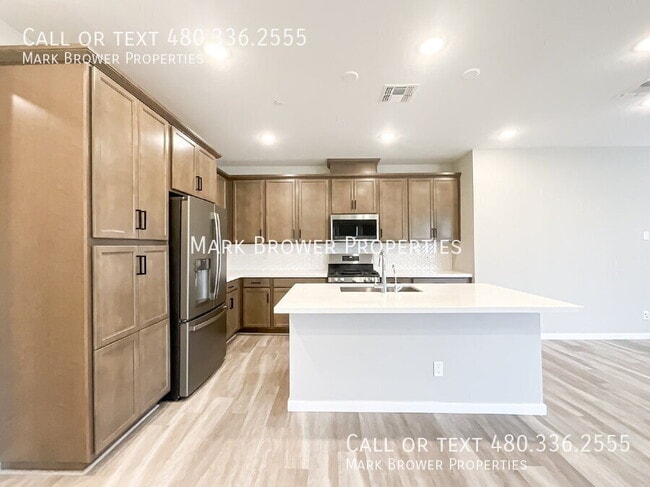 Foto del edificio - 761 E Furness Dr