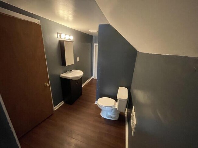 Foto del edificio - 323 N Terrace St