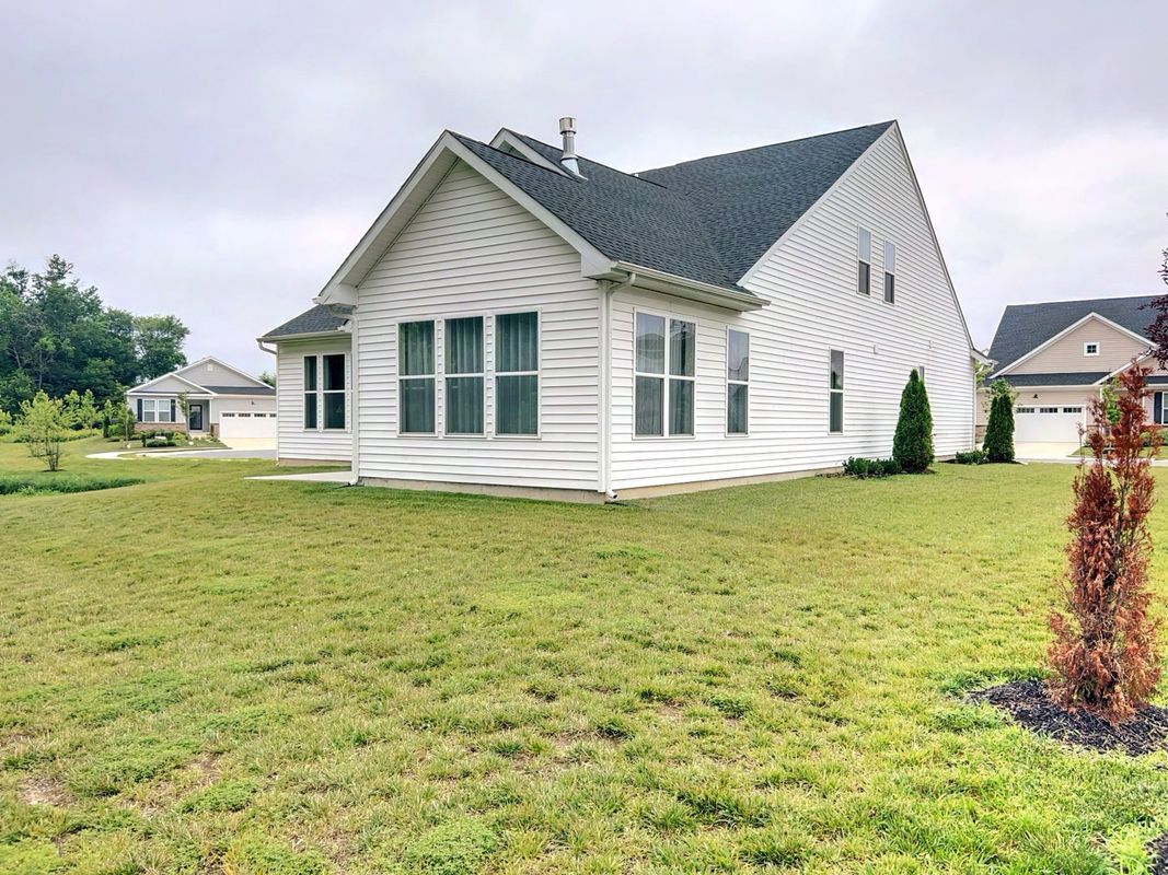 Building Photo - 521 Davis Fls Dr